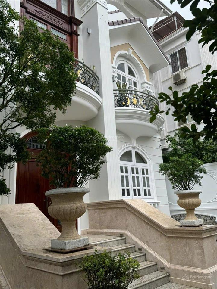Ngã ngửa biệt thự thảo điền 60 tỷ ngang 14m siêu thoáng có hồ bơi, trung tâm quốc hương