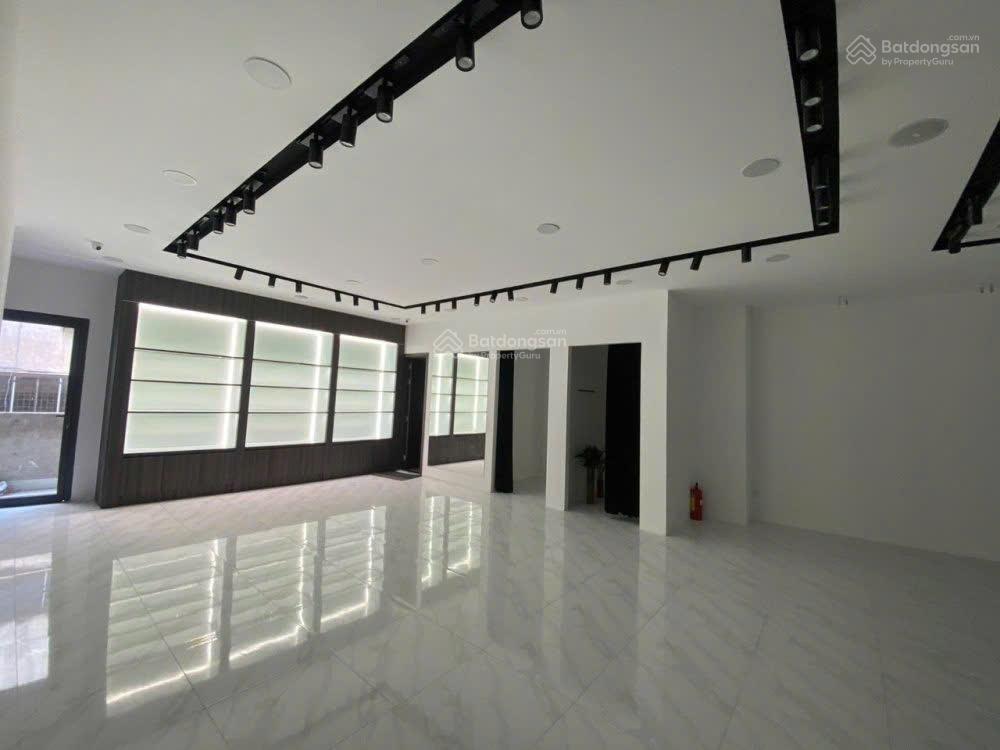 Xuống mạnh 30 tỷ! chủ cần bán nhanh toà nhà mặt tiền hai bà trưng sát nhà thờ tân định quận 1