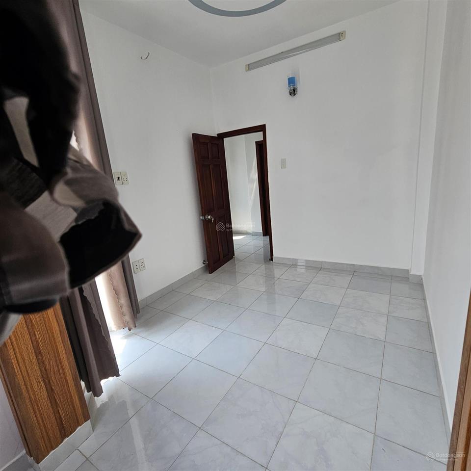 Bán gấp nhà mặt phố vị trí kinh doanh tại huỳnh tấn phát, nhà bè, 2,38 tỷ, 24m2, 4pn, 3wc