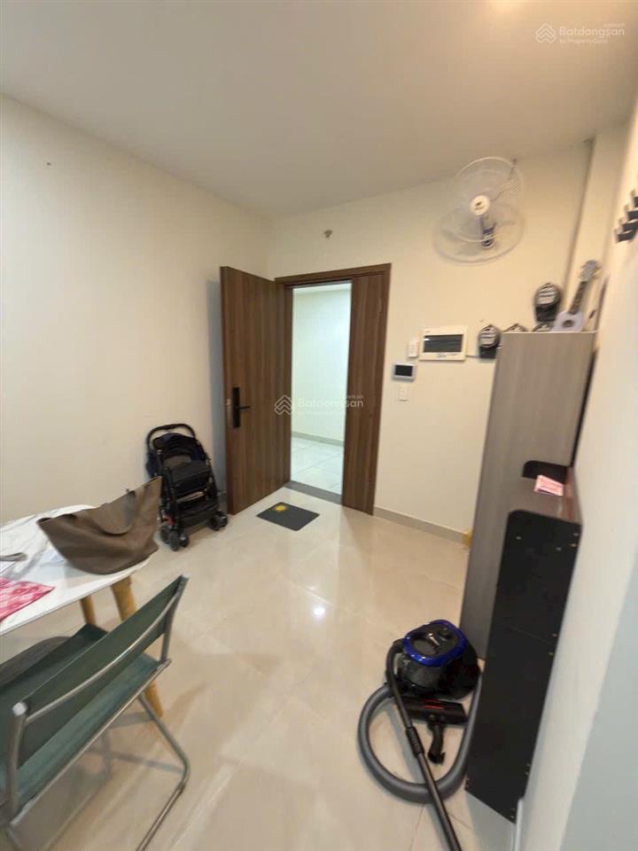 Cần cho thuê 1 phòng ngủ có nội thất ở ngay tại cc topaz q8 có parc mall