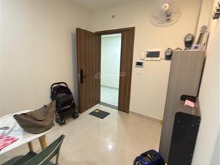 Cần cho thuê 1 phòng ngủ có nội thất ở ngay tại cc topaz q8 có parc mall