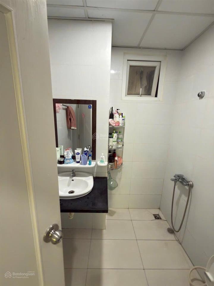 Cần cho thuê 1 phòng ngủ có nội thất ở ngay tại cc topaz q8 có parc mall