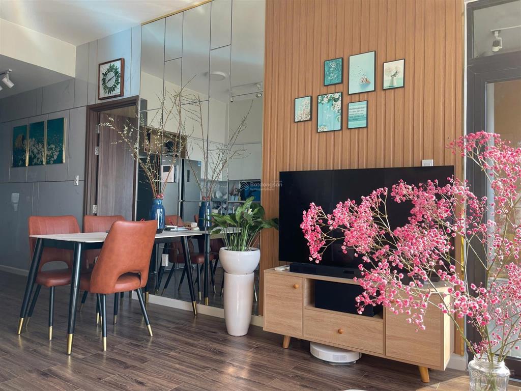 Chính chủ cần bán gấp ch sẵn sổ có ban công khu đô thị nhật mizuki, 2pn2wc tặng nội thất