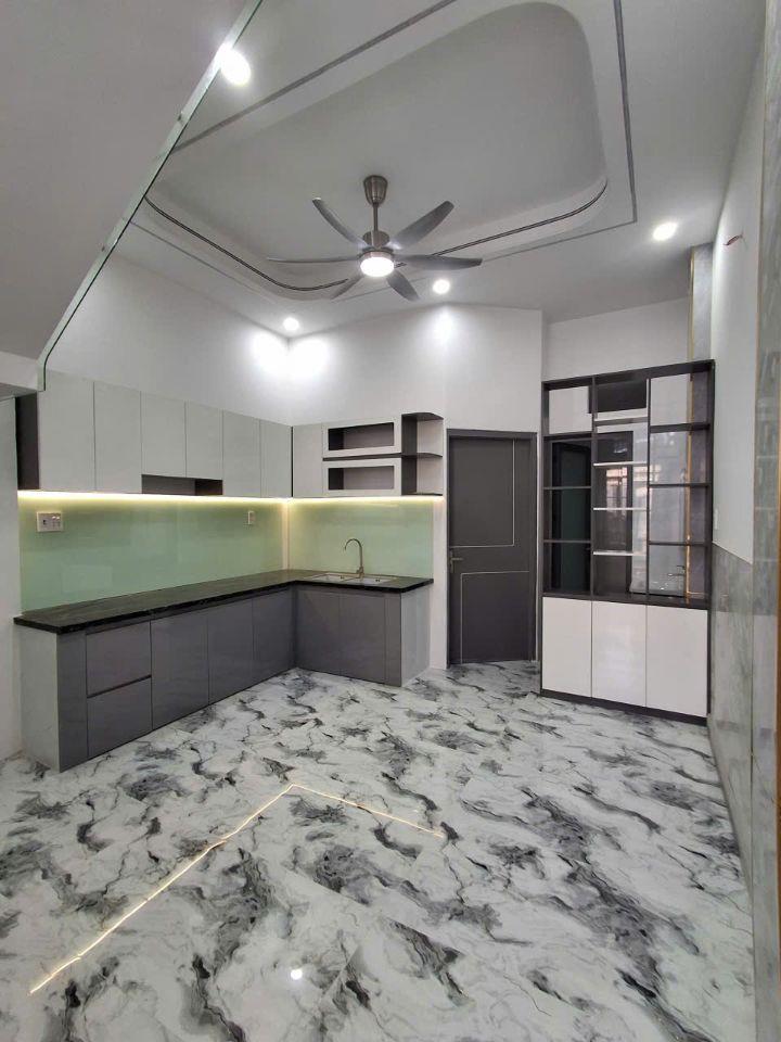 Nhà 1 lầu 1 trệt mới xây 3.3 tỷ _70 m2, sr hoàn công _3 phòng ngủ 