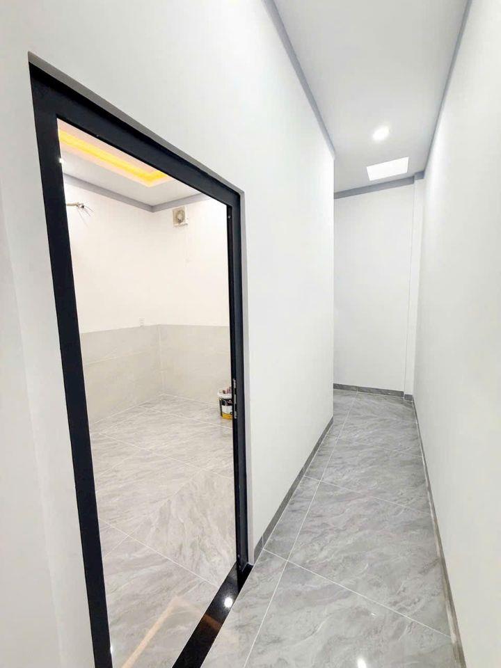Nhà mới xây sr hoàn công 3.45 tỷ _61 m2_1 lầu 1 trệt sát đường Nguyễn Tri Phương 
