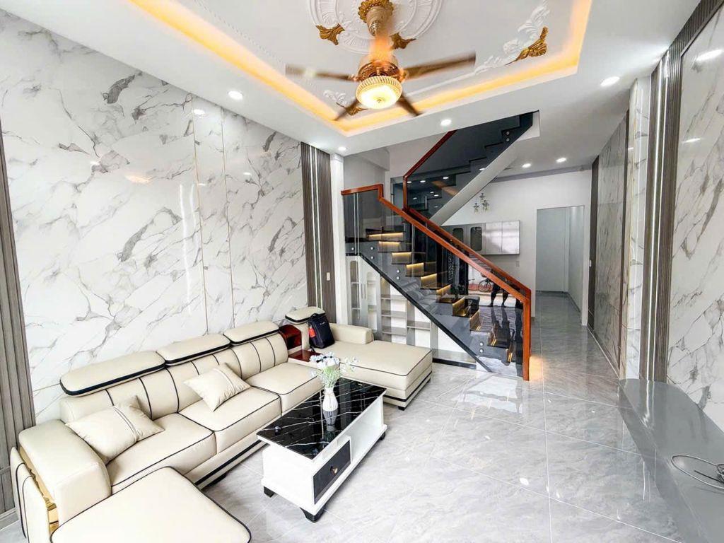 Nhà mới xây sr hoàn công 3.45 tỷ _61 m2_1 lầu 1 trệt sát đường Nguyễn Tri Phương 
