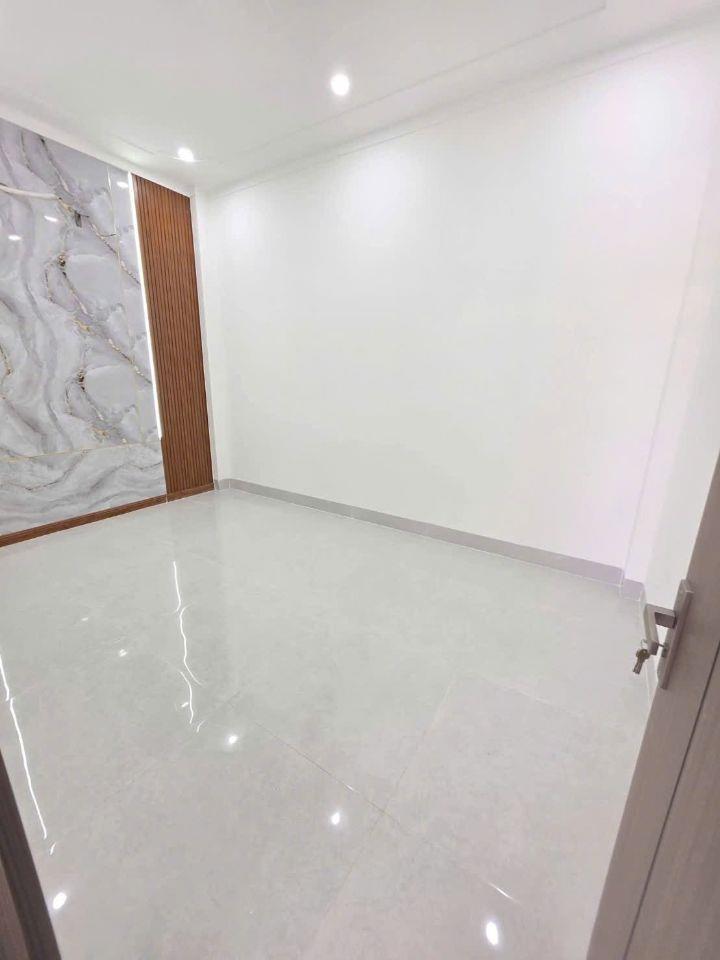 Nhà sr hoàn công 2.99 tỷ _1 lầu 1 trệt _64 m2, đường 6 m