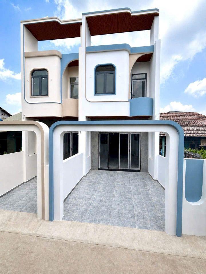 Nhà mới xây sát chợ Tân Vạn 3.85 tỷ_1 lầu 1 trệt 4 phòng ngủ