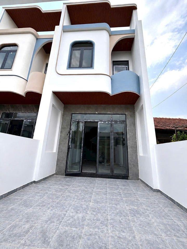 Nhà mới xây sát chợ Tân Vạn 3.85 tỷ_1 lầu 1 trệt 4 phòng ngủ