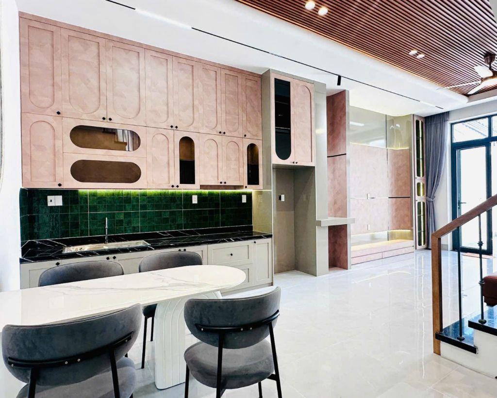 Nhà 1 lầu 1 trệt sr hoàn công 4.25 tỷ_90m2_ sân ô tô 7 chỗ