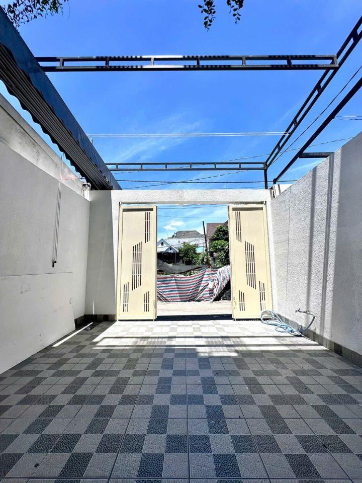 Nhà 1 lầu 1 trệt sr hoàn công 4.25 tỷ_90m2_ sân ô tô 7 chỗ
