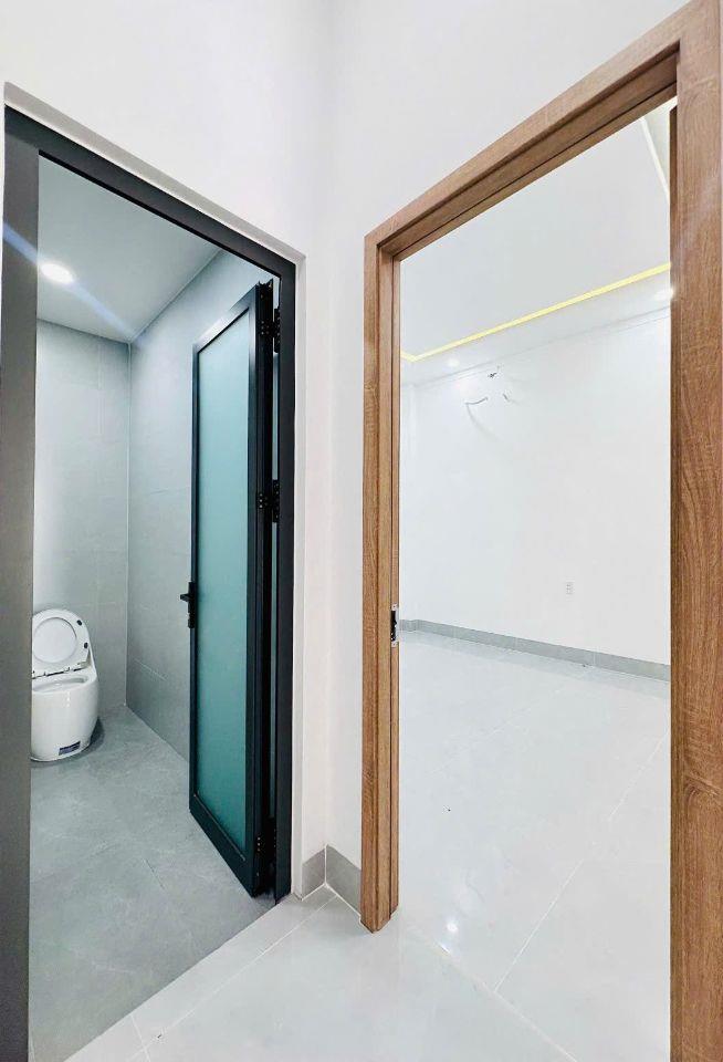 Nhà 1 lầu 1 trệt sr hoàn công 4.25 tỷ_90m2_ sân ô tô 7 chỗ