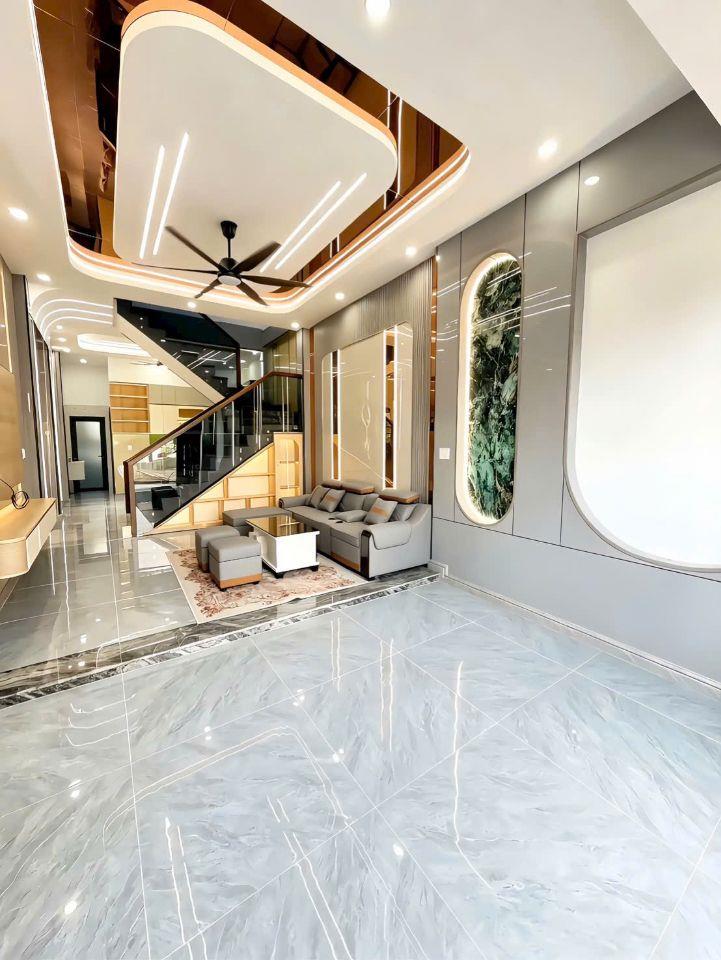 Nhà sr hoàn công 3.2 tỷ_70 m2_1 lầu 1 trệt ,3 phòng ngủ sát khu tđc Bửu Hòa