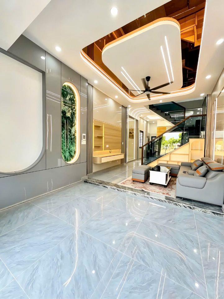 Nhà sr hoàn công 3.2 tỷ_70 m2_1 lầu 1 trệt ,3 phòng ngủ sát khu tđc Bửu Hòa
