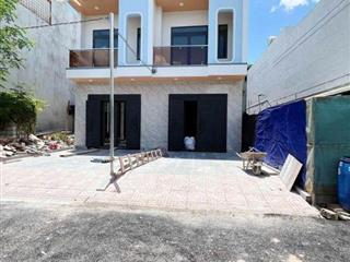 Nhà mới xây sr hoàn công 4.3 tỷ_80 m2_1 lầu 1 trệt _sân ô tô