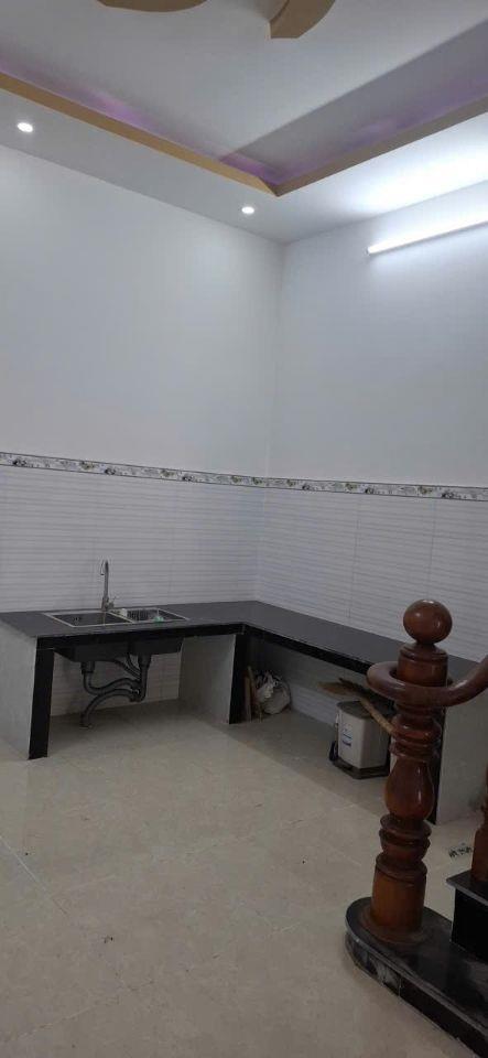 Nhà sổ riêng , hoàn công 2.95 tỷ_79 m2_1 lầu 1 trệt ,sân ô tô