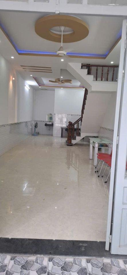 Nhà sổ riêng , hoàn công 2.95 tỷ_79 m2_1 lầu 1 trệt ,sân ô tô