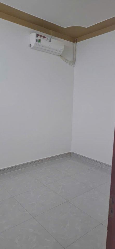 Nhà sổ riêng , hoàn công 2.95 tỷ_79 m2_1 lầu 1 trệt ,sân ô tô