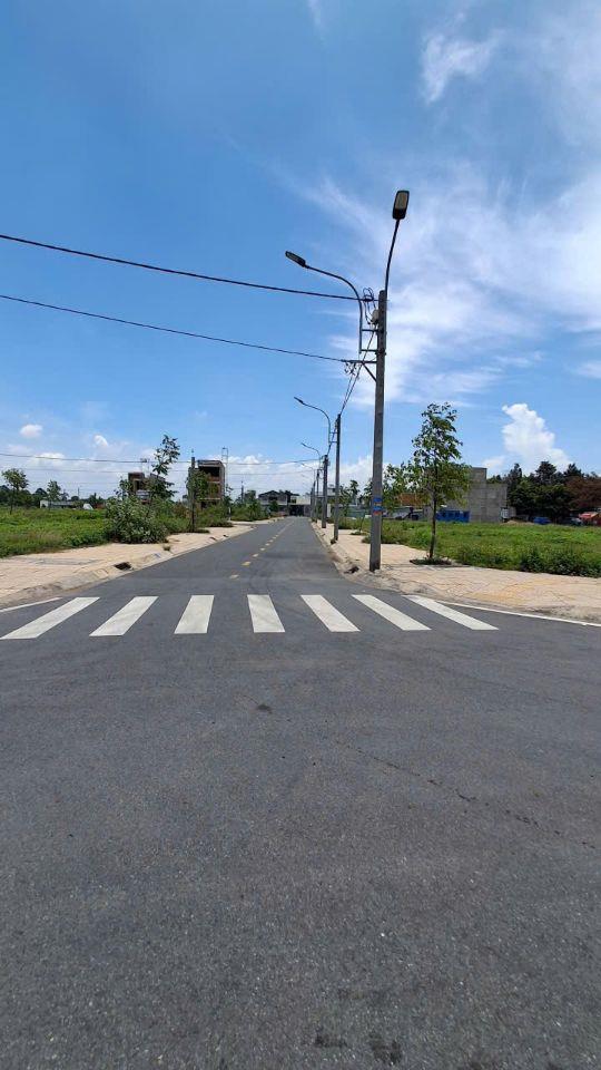 Lô diện tích rộng 161 m2,nở hậu, sổ riêng ,full thổ cư khu TĐC mới Phạm Văn Diêu