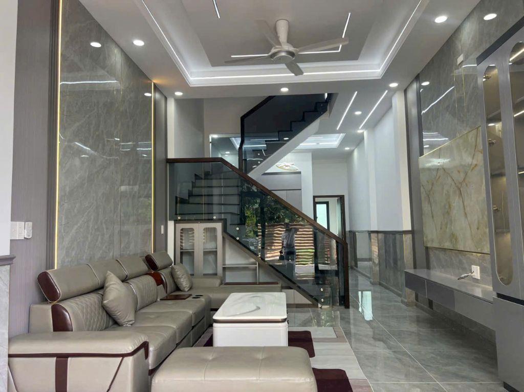 Nhà 1 lầu 1 trệt mới xây 2.8 tỷ _63m2 _ đường ô tô, 3 phòng ngủ