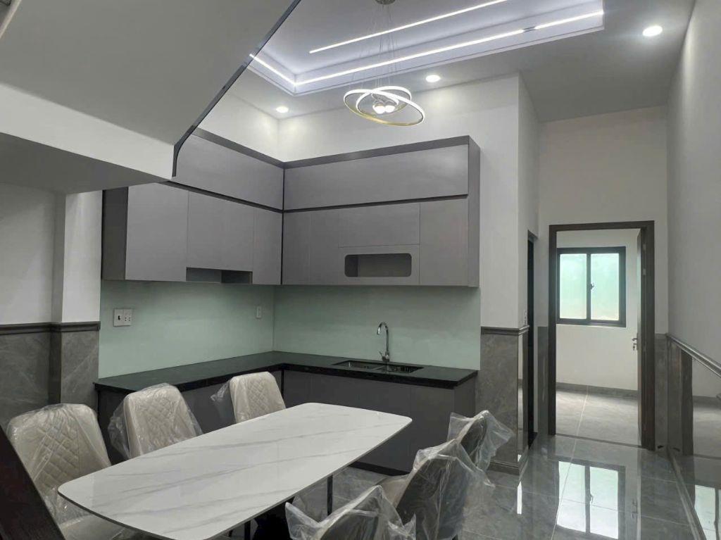Nhà 1 lầu 1 trệt mới xây 2.8 tỷ _63m2 _ đường ô tô, 3 phòng ngủ
