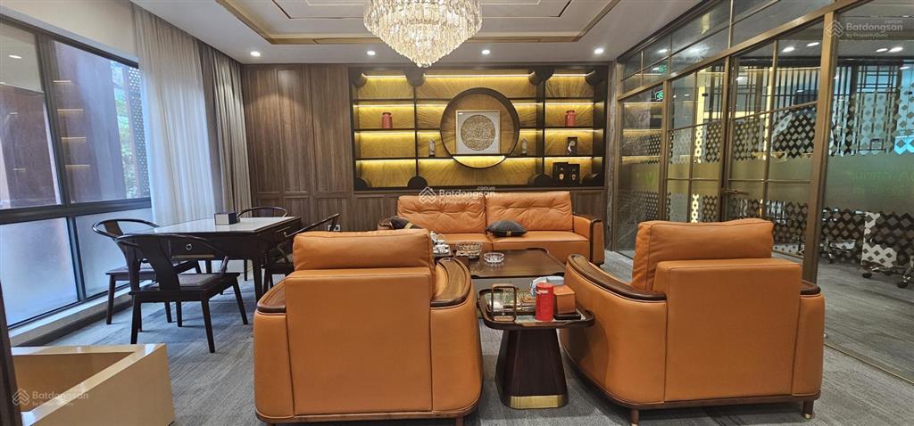 Cho thuê nguyên sàn tầng trệt 339m2 thích hợp coffee, nhà hàng, spa, vp cao cấp giá tốt