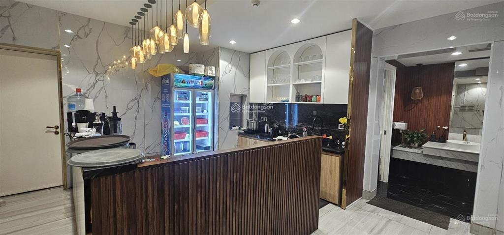 Cho thuê nguyên sàn tầng 2, diện tích 328 m2 thích hợp coffee, nhà hàng, spa, vp cao cấp giá tốt