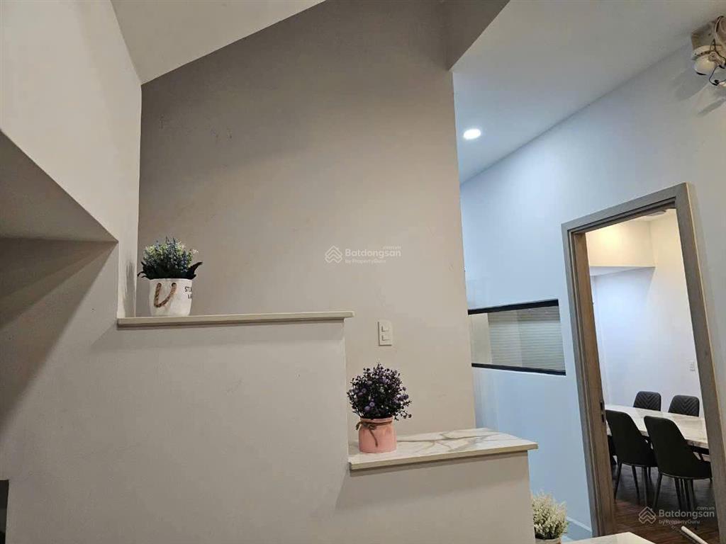 Chính chủ cho thuê nhà nguyên căn cao cấp 3 tầng quận 12 siêu rẻ