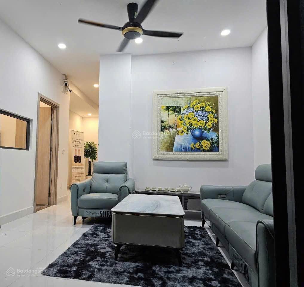 Chính chủ cho thuê nhà nguyên căn cao cấp 3 tầng quận 12 siêu rẻ