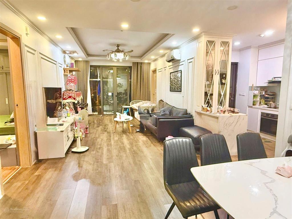 Chính chủ bán cắt lỗ ch 3 ngủ 110m2,nội thất đẹp, 8,5 tỷ,sunsquare 21 lê đức thọ.0945 663 ***.