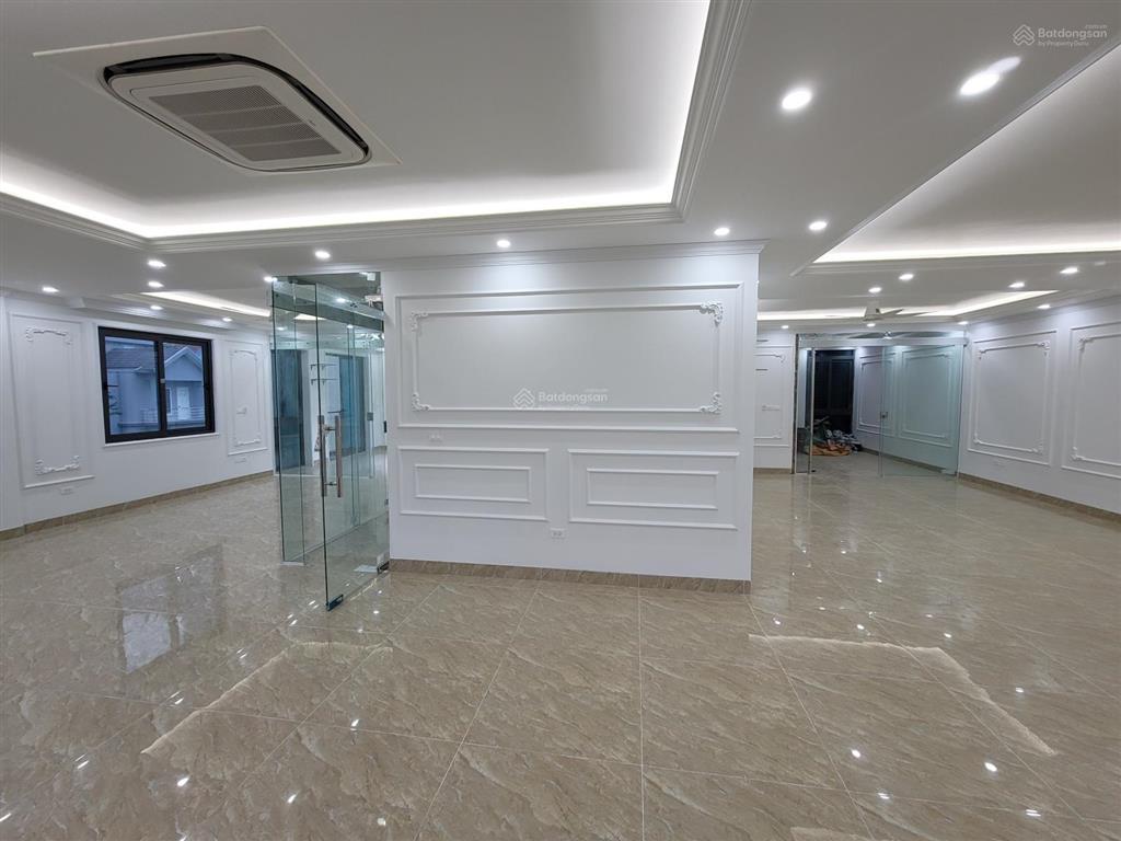 Cho thuê mặt bằng tầng 1 kinh doanh hoặc làm văn phòng công ty vào ngay đẹp ô góc