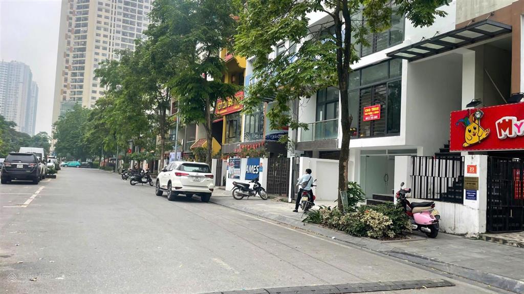 Cho thuê văn phòng mon city, 13 triệu vnd, 60m2, nội thất đẹp vào ngay giá rẻ