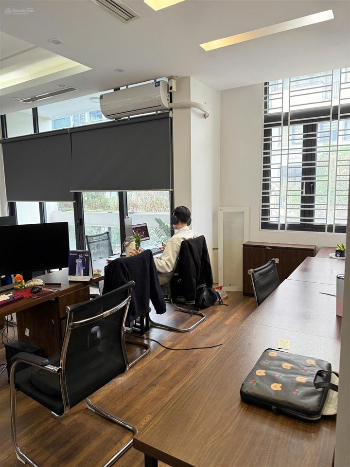 Cho thuê văn phòng mon city, 13 triệu, 80 m2, view đẹp vào ngay giá rẻ