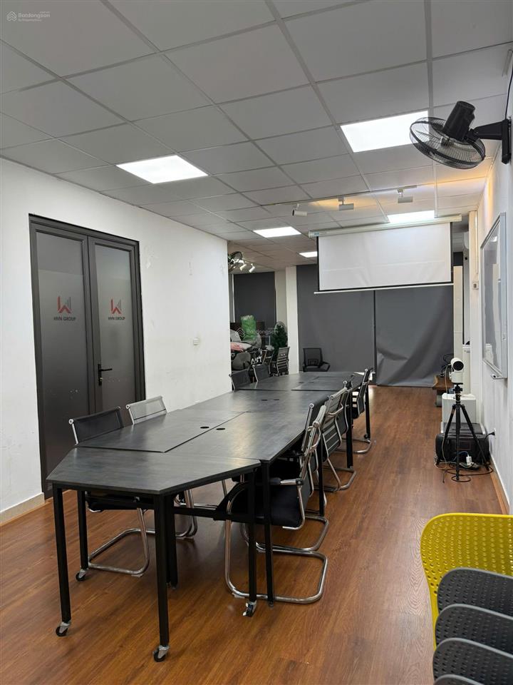 Cho thuê văn phòng mon city, 13 triệu, 80 m2, view đẹp vào ngay giá rẻ