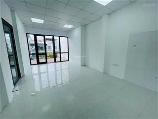Cho thuê văn phòng tại nguyễn hoàng, mỹ đình 2, 6 triệu, 40 m2, vào ngay, ô tô đỗ cửa thoải mái