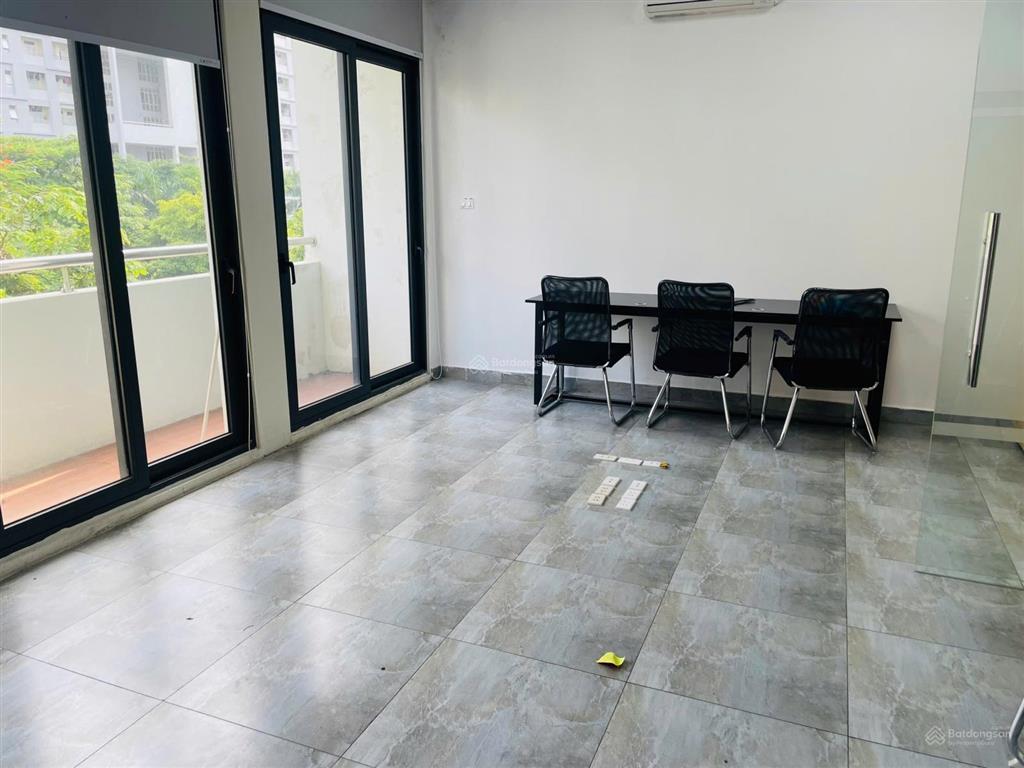 Cho thuê văn phòng tại hàm nghi, 13 triệu, 60m2, đẹp, nhiều tiện ích