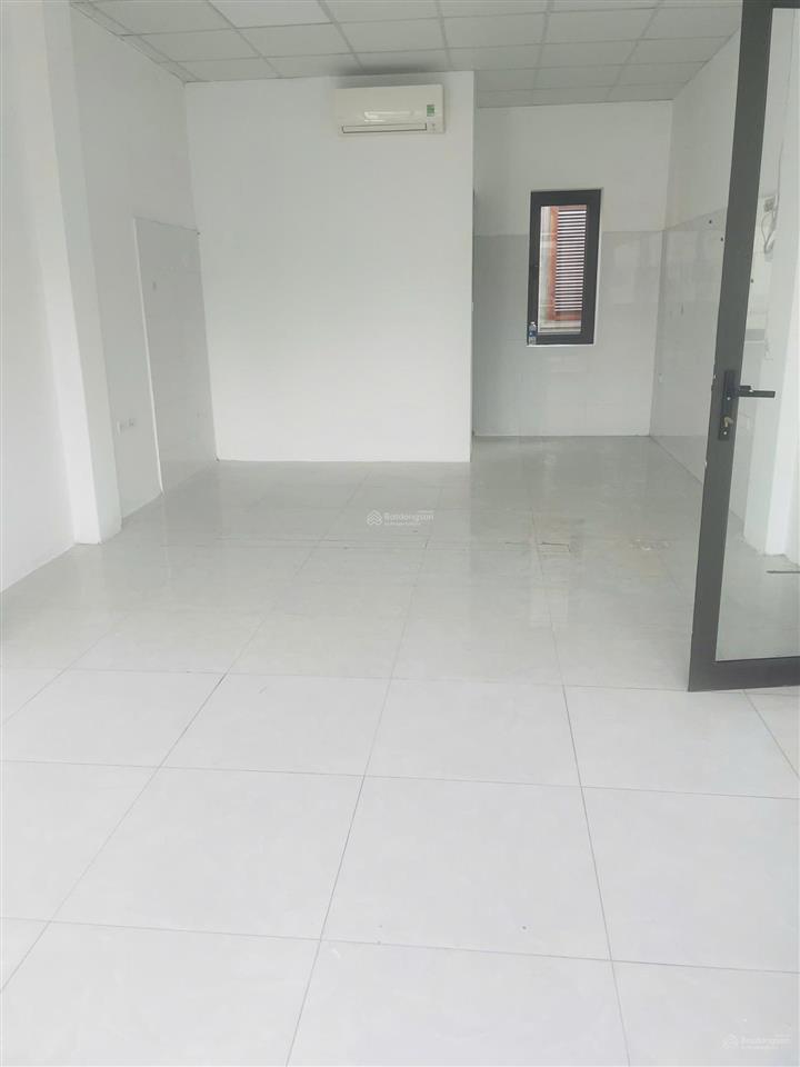 Cho thuê văn phòng tại mon city, 6 triệu, 40m2, hướng nam đẹp mặt đường hàm nghi
