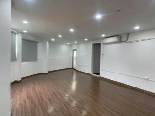 Cho thuê văn phòng tại nguyễn hoàng, 8 triệu, 70m2 ô góc vào ngay đẹp
