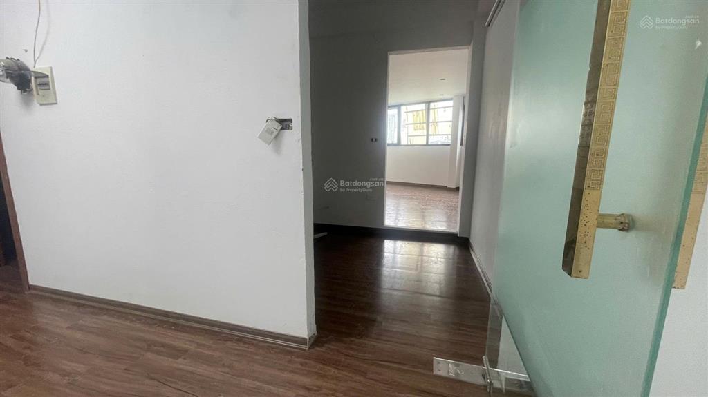 Cho thuê văn phòng tại nguyễn hoàng, 8 triệu, 70m2 ô góc vào ngay đẹp
