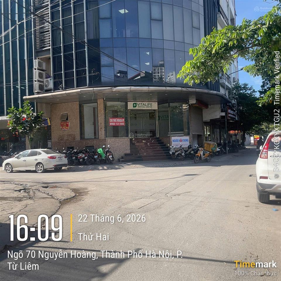 Mặt bằng kinh doanh vị trí đẹp vào ngay kinh doanh tốt, ô góc view khu vực đông sinh viên và dân cư