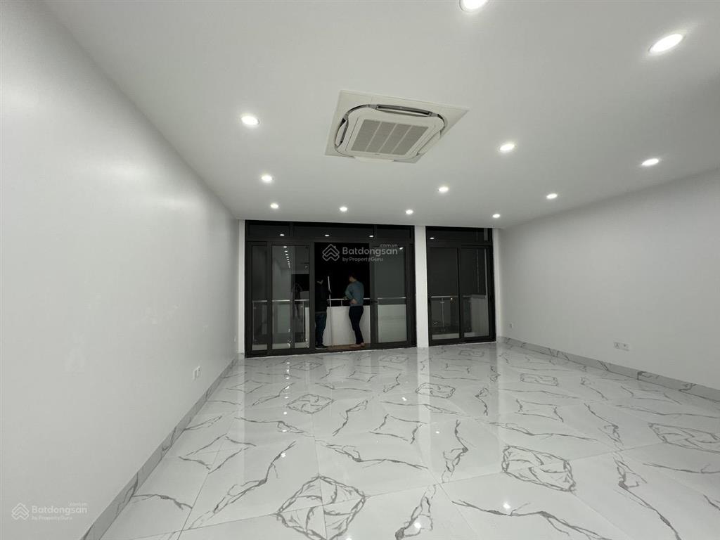Cho thuê văn phòng đẹp tại mon city, giá thỏa thuận, 120m2, nhiều tiện ích ô tô đỗ cửa thoải mái