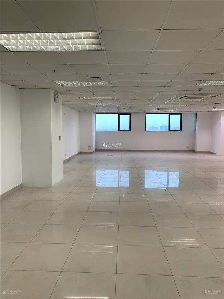 Cho thuê văn phòng tại hồ tùng mậu, 26 triệu, 130m2, giá siêu hời, view đẹp tầng 5