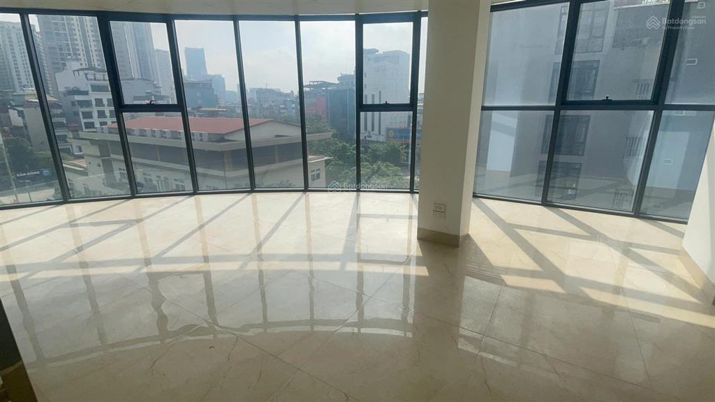 Cho thuê văn phòng tại nguyễn hoàng, 20 triệu, 100m2, mặt tiền 6m, cơ bản