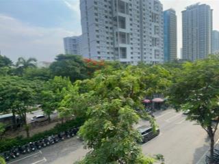 Cho thuê văn phòng tại mon city mặt đường hàm nghi thoáng đẹp oto đỗ cửa thoải mái đầy đủ bàn ghế