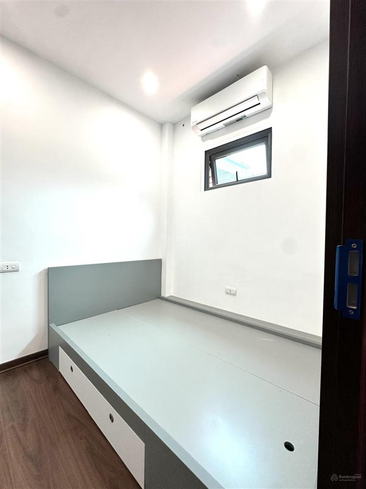 Đỉng nóc kịch trần tại phố xốm hà đông dt35m x 4 tầng x full nội thất chỉ nhỉnh 5tỷ