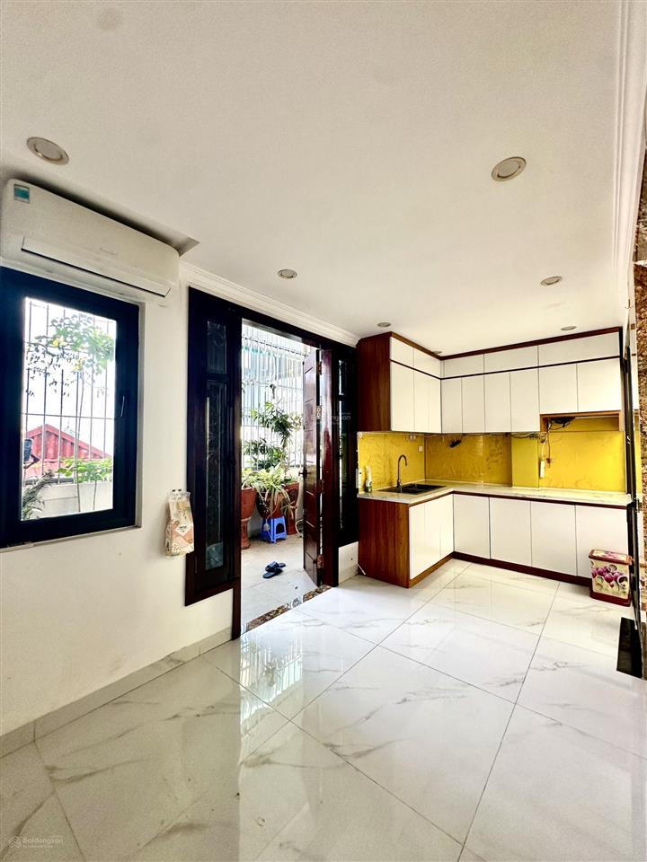 Siêu phẩm la khê hà đông  thang máy xịn sò  cách phố vài bước chân  nhà đẹp ở ngay