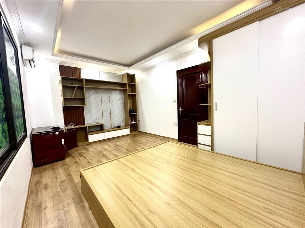 Siêu phẩm la khê hà đông  thang máy xịn sò  cách phố vài bước chân  nhà đẹp ở ngay
