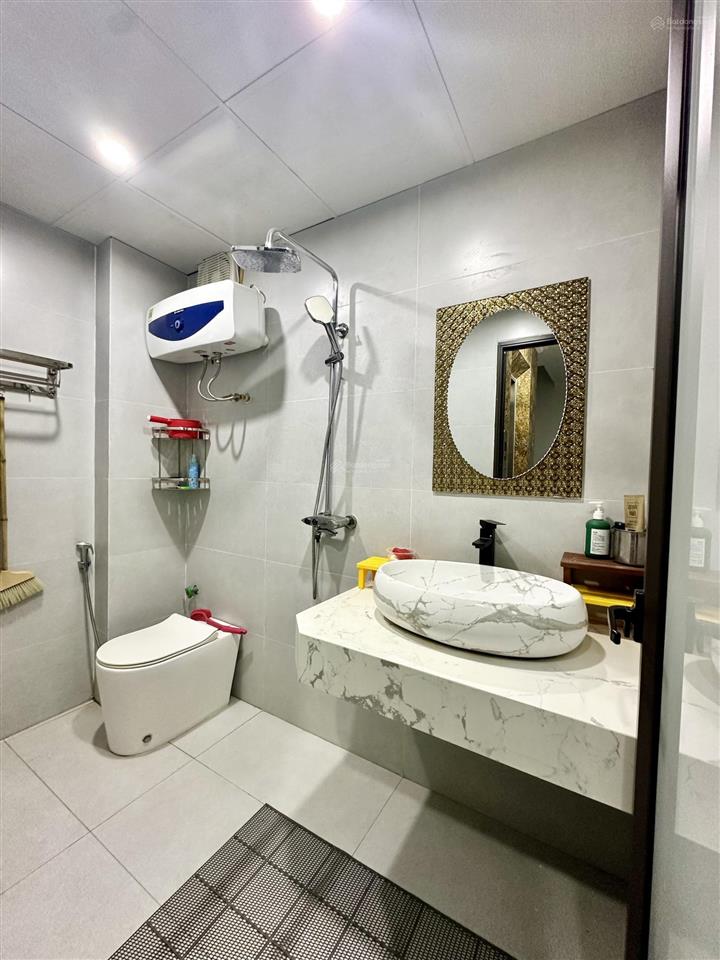 Siêu phẩm la khê hà đông  thang máy xịn sò  cách phố vài bước chân  nhà đẹp ở ngay