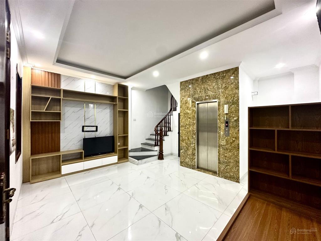 Siêu phẩm la khê hà đông  thang máy xịn sò  cách phố vài bước chân  nhà đẹp ở ngay