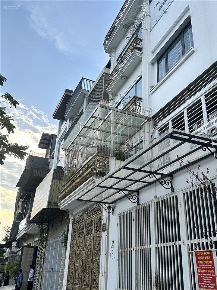 Cho thuê liền kề kđt văn phú mặt phố kinh doanh | 85m2 | 4,5 tầng | vỉa hè đá bóng